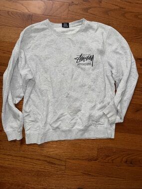 Vintage Stussy Light Heather Gray Crew Sweatshirt with Chest Logo